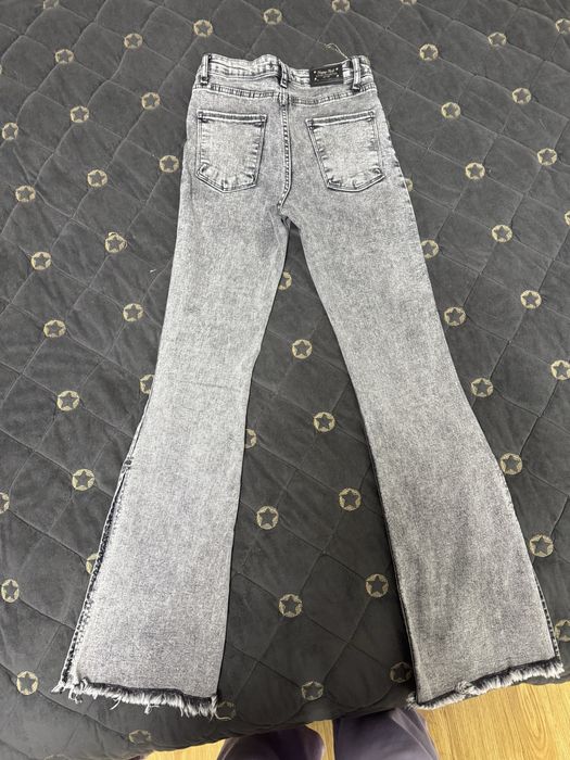 Продам жіночі джинси, сірого кольору