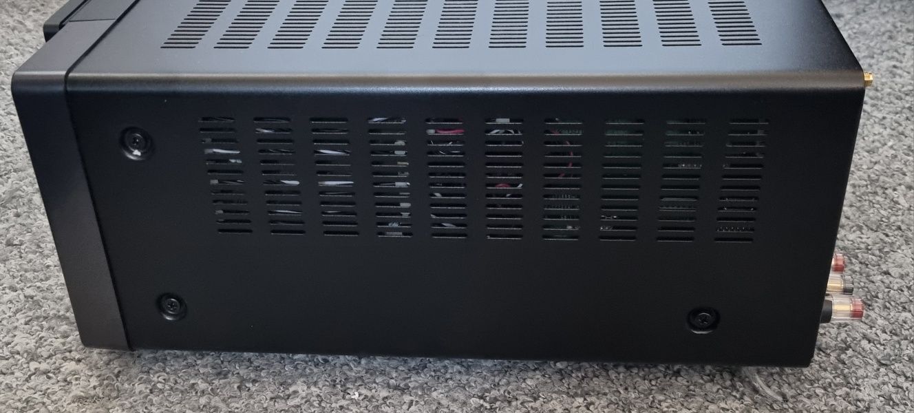 Amplituner Marantz Cinema 50