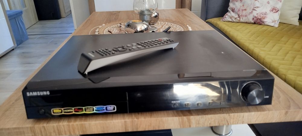 Sprzedam odtwarzacz DVD firmy Samsung.