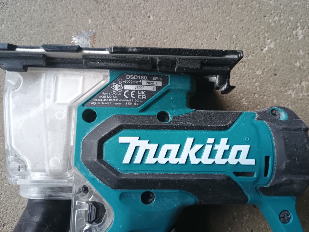 Piła do regipsów Makita DSD 180 + aku 18 V li-ion 5,0 ah wyrzynarka