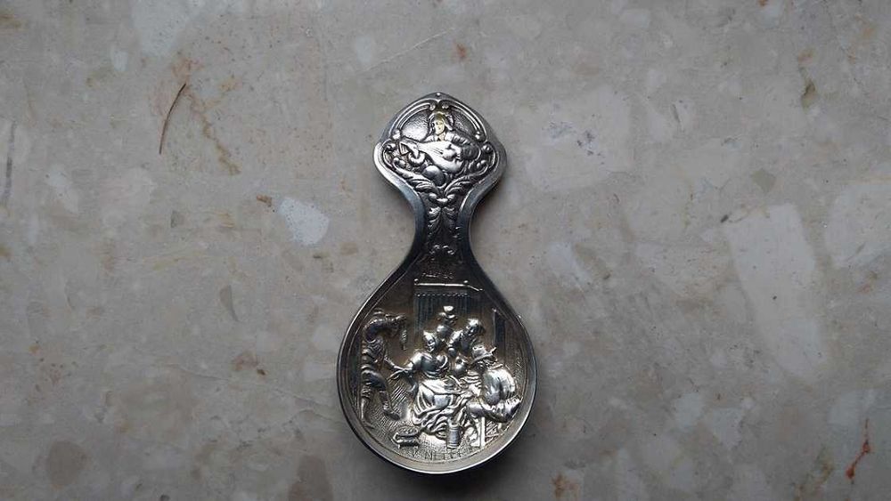 łyżeczka kolekcjonerska dekoracyjna srebrzona, ze scenką rodzajową