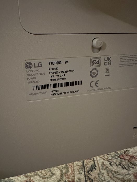 Monitor Profissional LG 27UP650-W (27”, 4K UHD, IPS, HDR400)