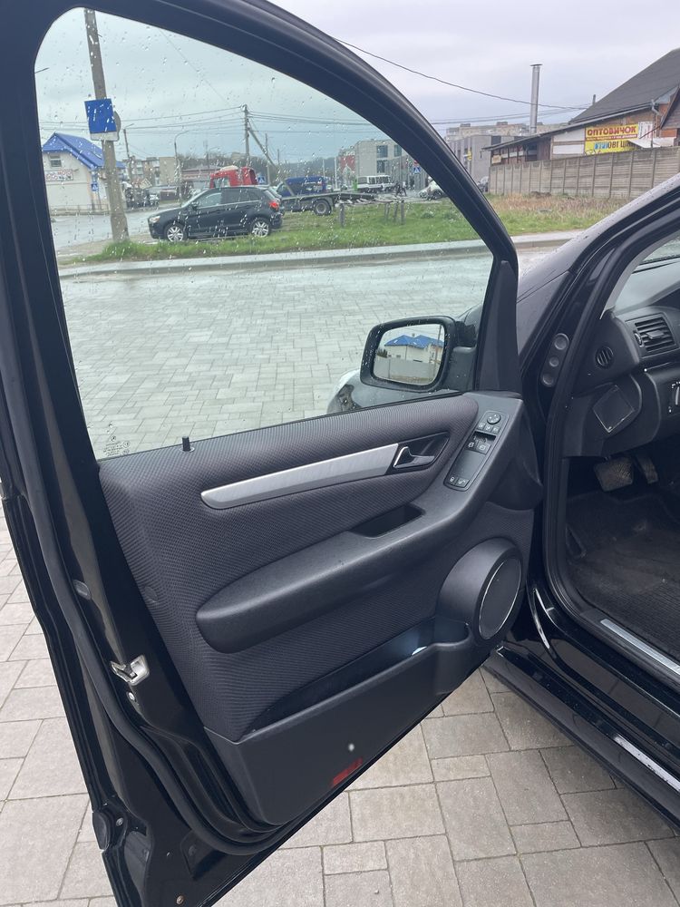 Продам авто mersedes benz авто в гарному стані перший власник