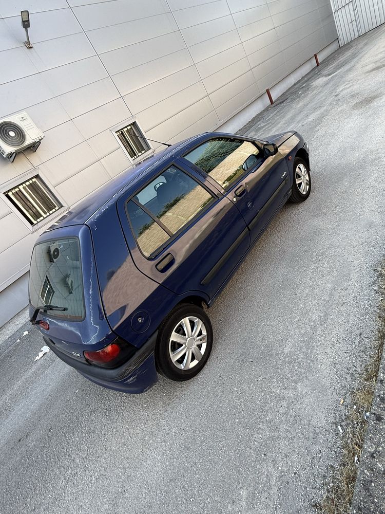 Renault Clio 1997 com motor muito fiável  *PREÇO ESPECIAL*