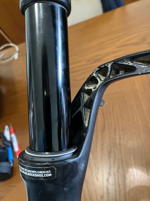 Rock Shox Reba RL 29 100mm Boost - revisão acabada de fazer