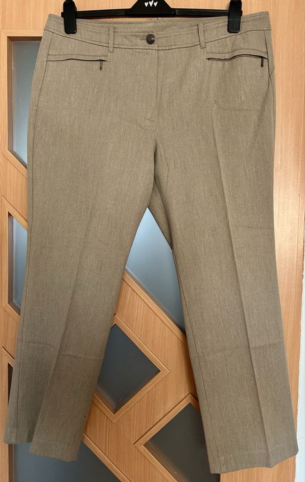 Beżowe garniturowe spodnie