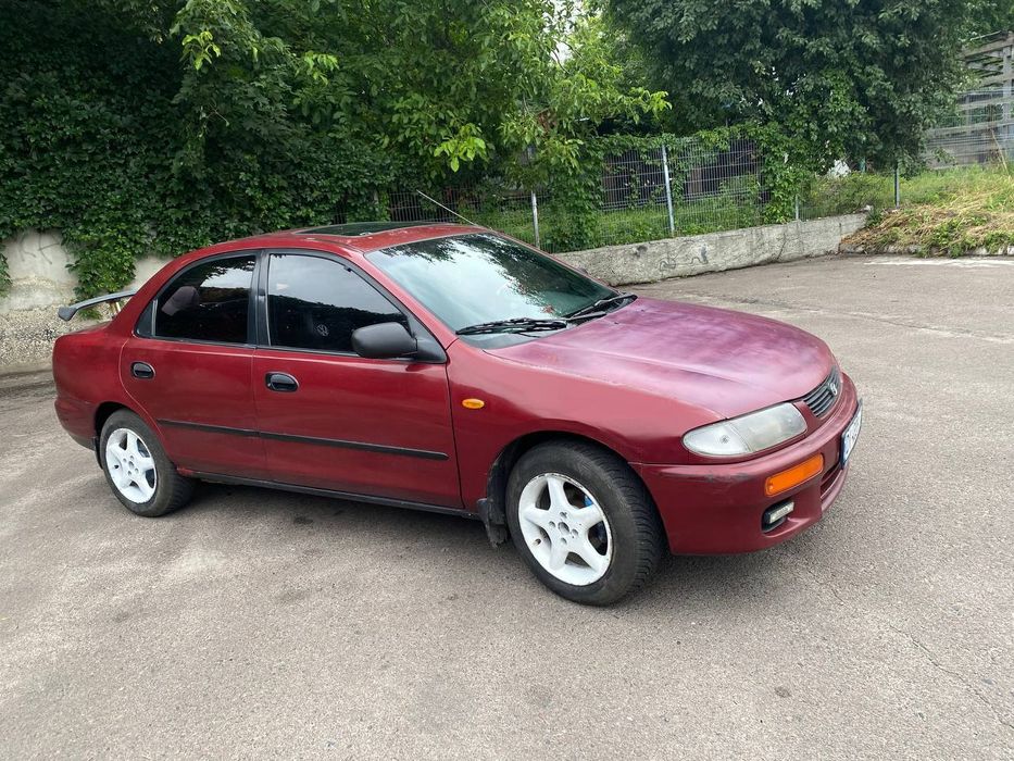 Мазда 323 , 1996р