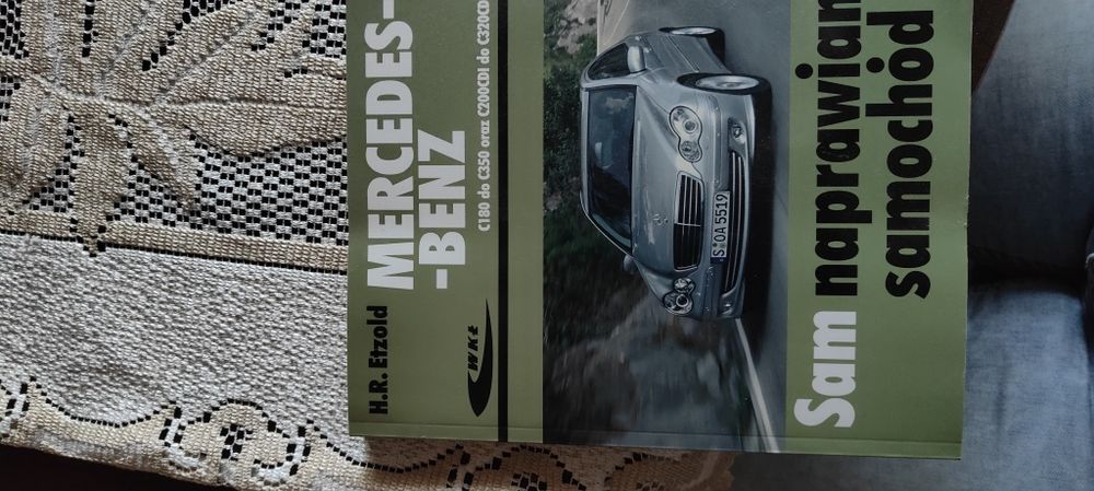 Ksiażka MERCEDES -BENZ C180 do C350 oraz C200CDI do  C320CDI