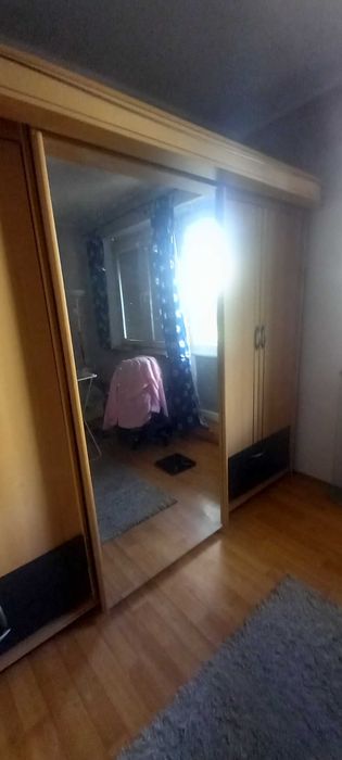 Szafa rozsuwana z lustrem