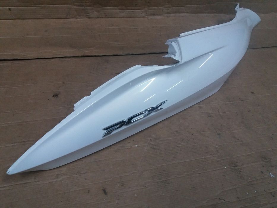 Carenagem traseira direita Honda PCX125 10 a 14