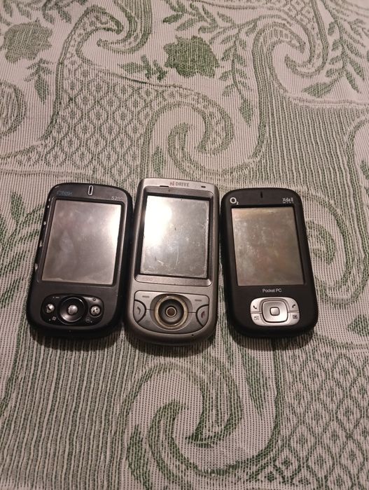 Pdas antigos  o do meio funciona porém tem a bateria viciada