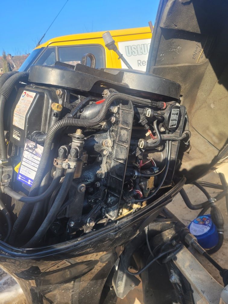 Mercury 50hp  efi 2002r