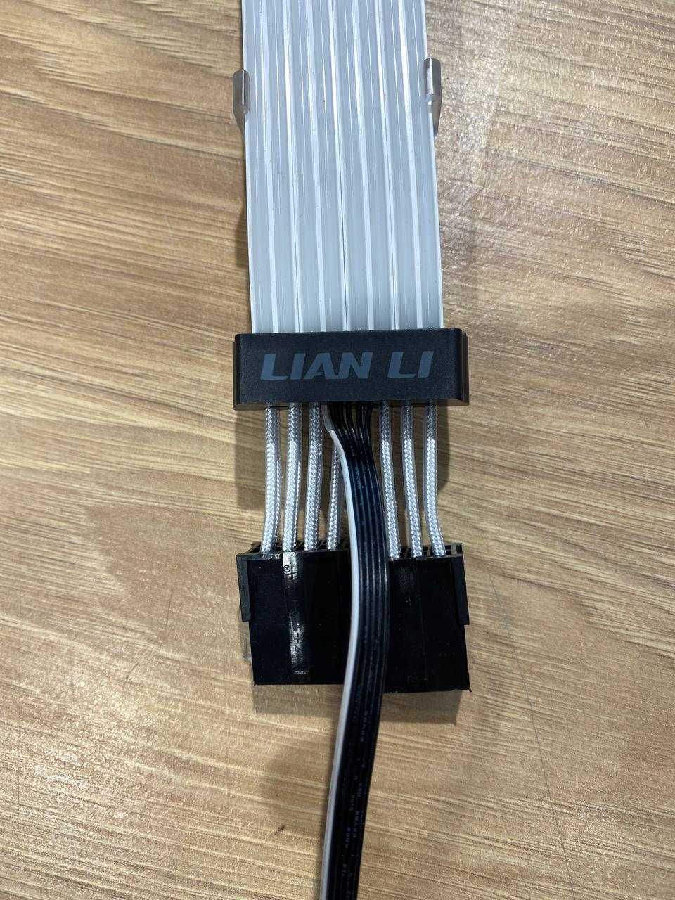 Lian Li Strimer v1 2x8pin ARGB