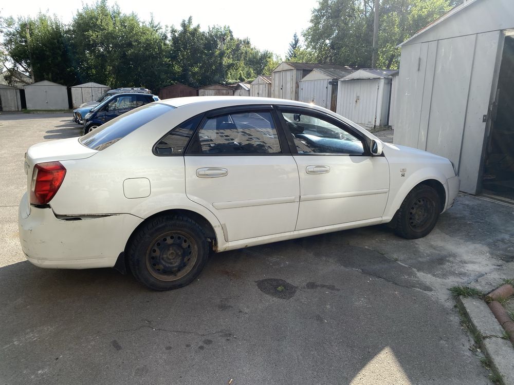 Продам Chevrolet Lachetti 1.6.2012