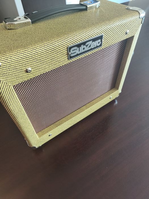 Amplificador SubZero 15W