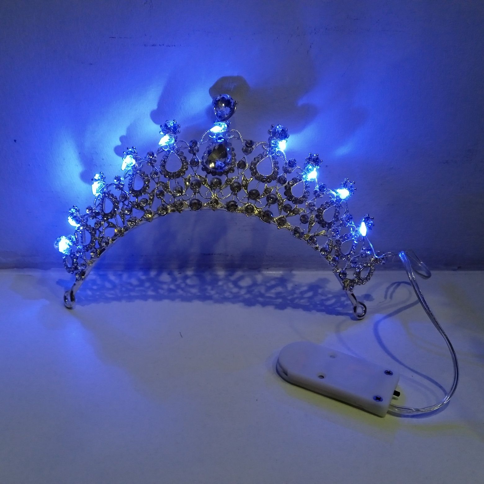 Korona z podświetleniem LED