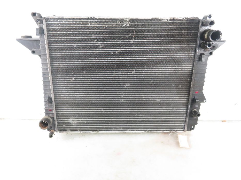 Chłodnica Wody Land Rover Range Rover Sport L320 2.7 Tdv6 Pcc500331