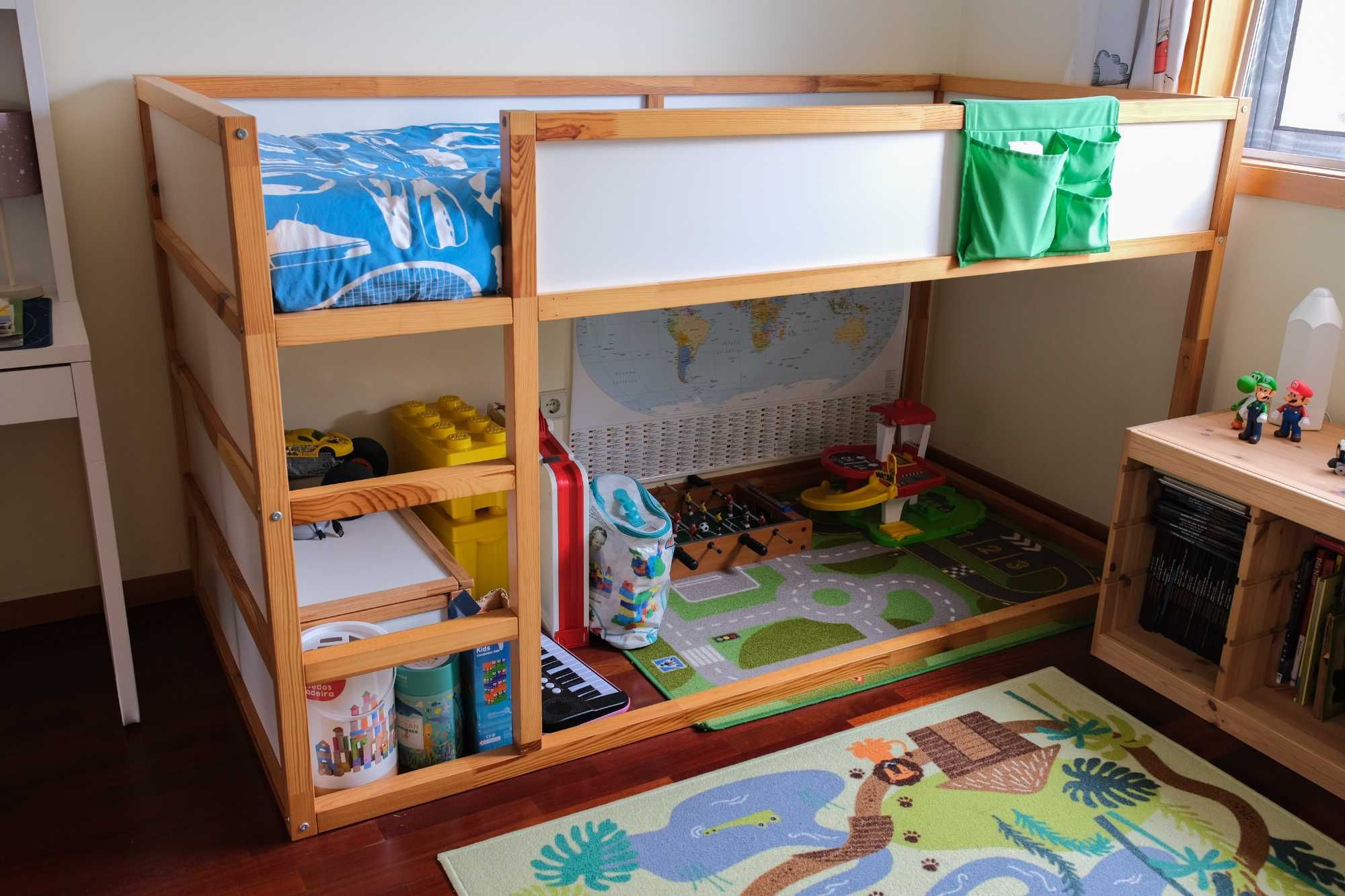 Cama infantil criança Ikea tipo beliche