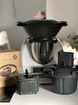Roczny Thermomix 6 TM6 stan idealny nakladka krojaca i spiralizer
