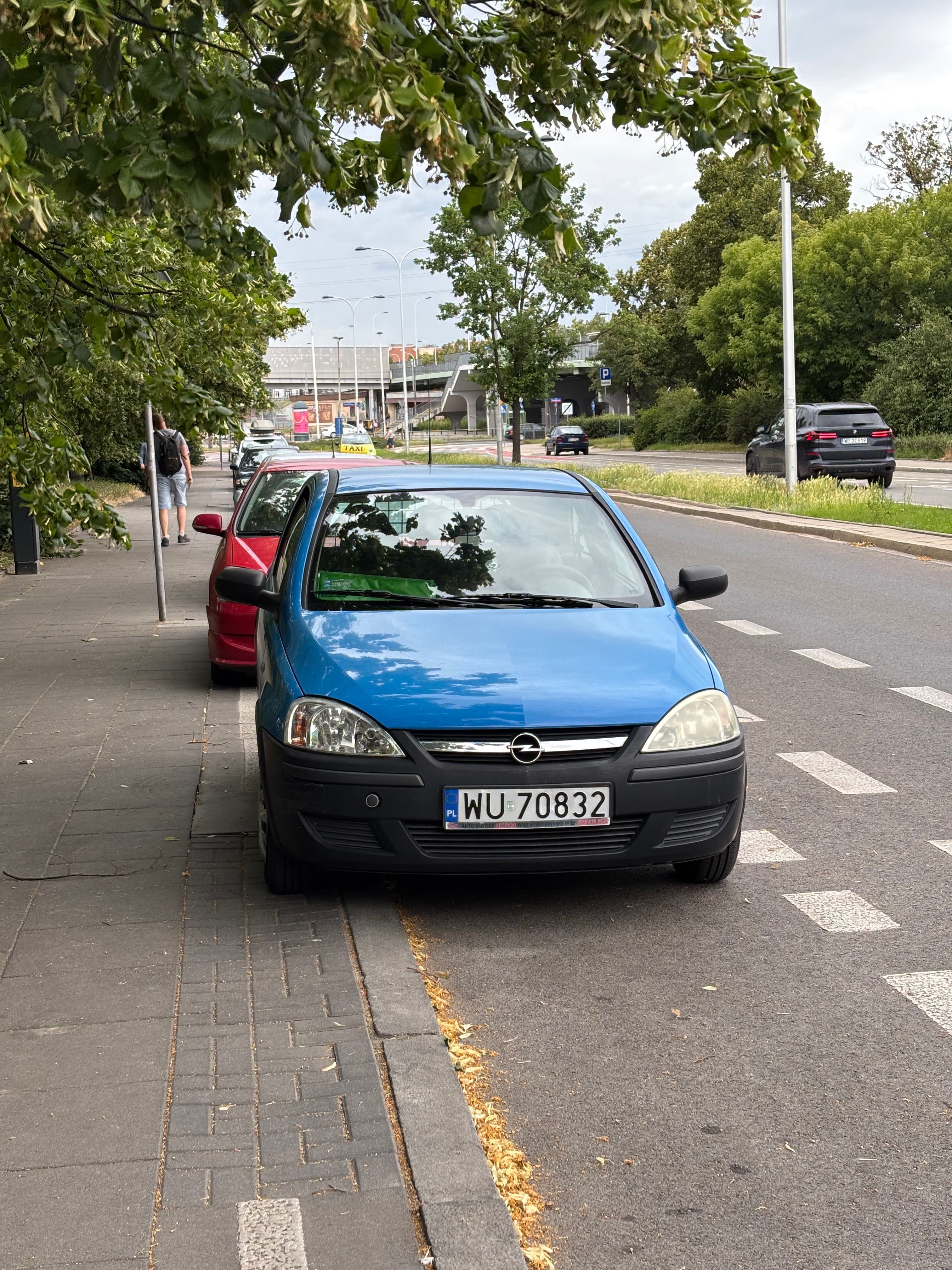 Opel corsa 2004 .