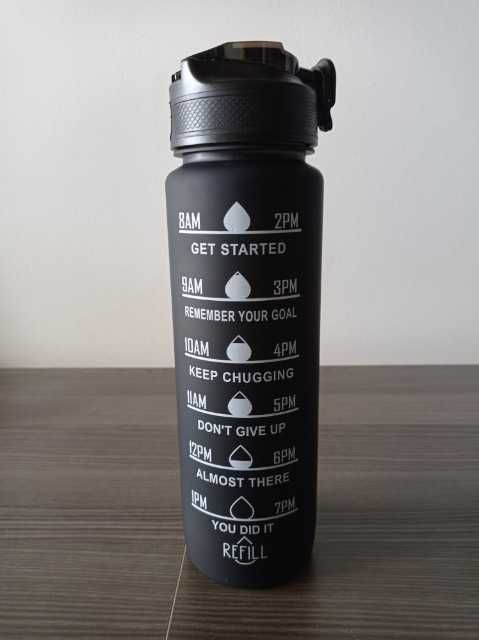 Butelka motywacyjna na wodę 1000 ml czarna