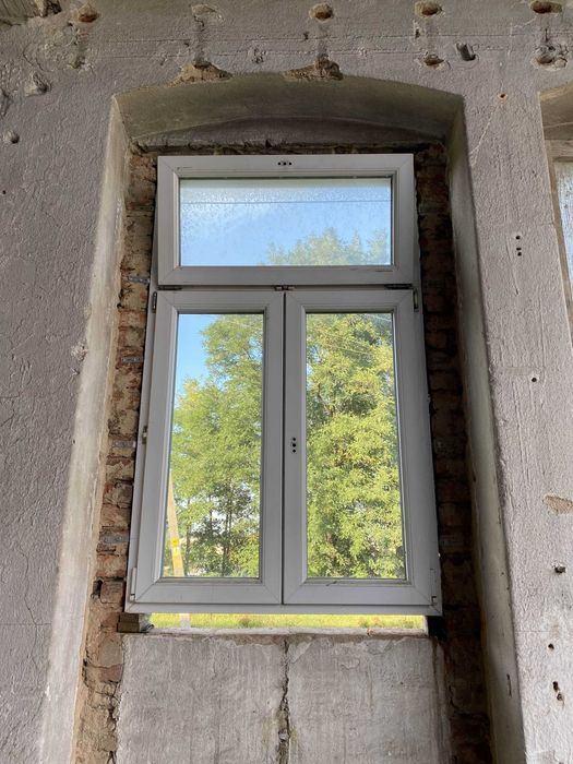 Okna uchylne dwuskrzydłowe z słupkiem ruchomym 108x176 500 zl sztuka