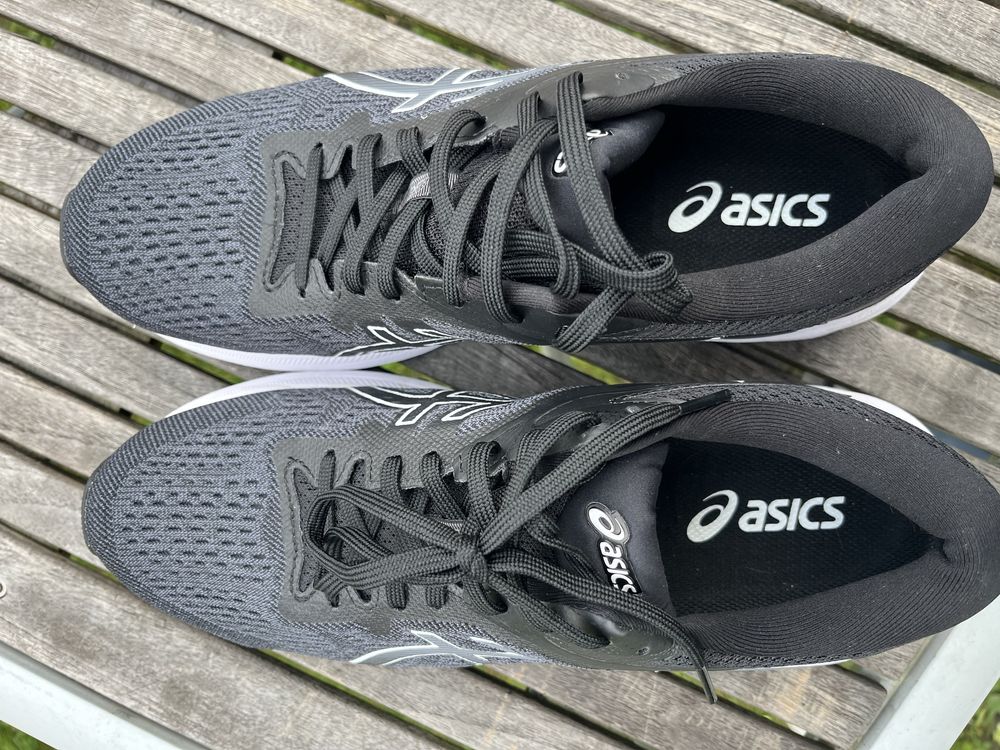Buty Asics GT-1000, roz. 42,5