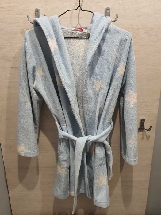 Polarowy Niebieski szlafrok w białe gwiazdki z kapturem Tamer r. S 36