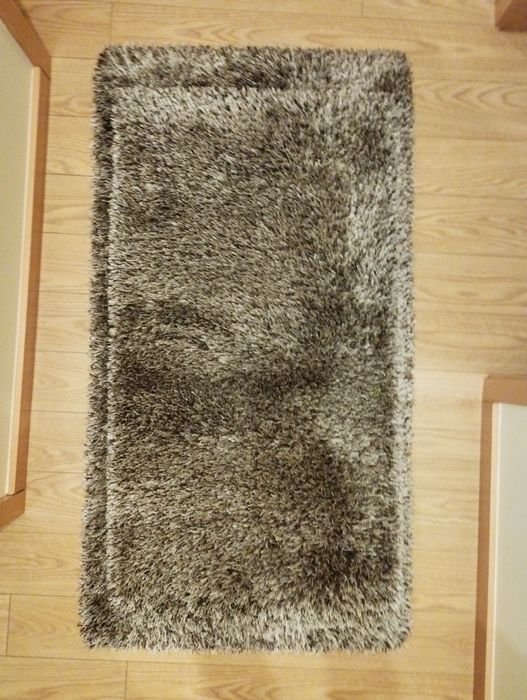 Tapetes Pluma Castanhos com Pêlo Alto - Usados em Bom Estado