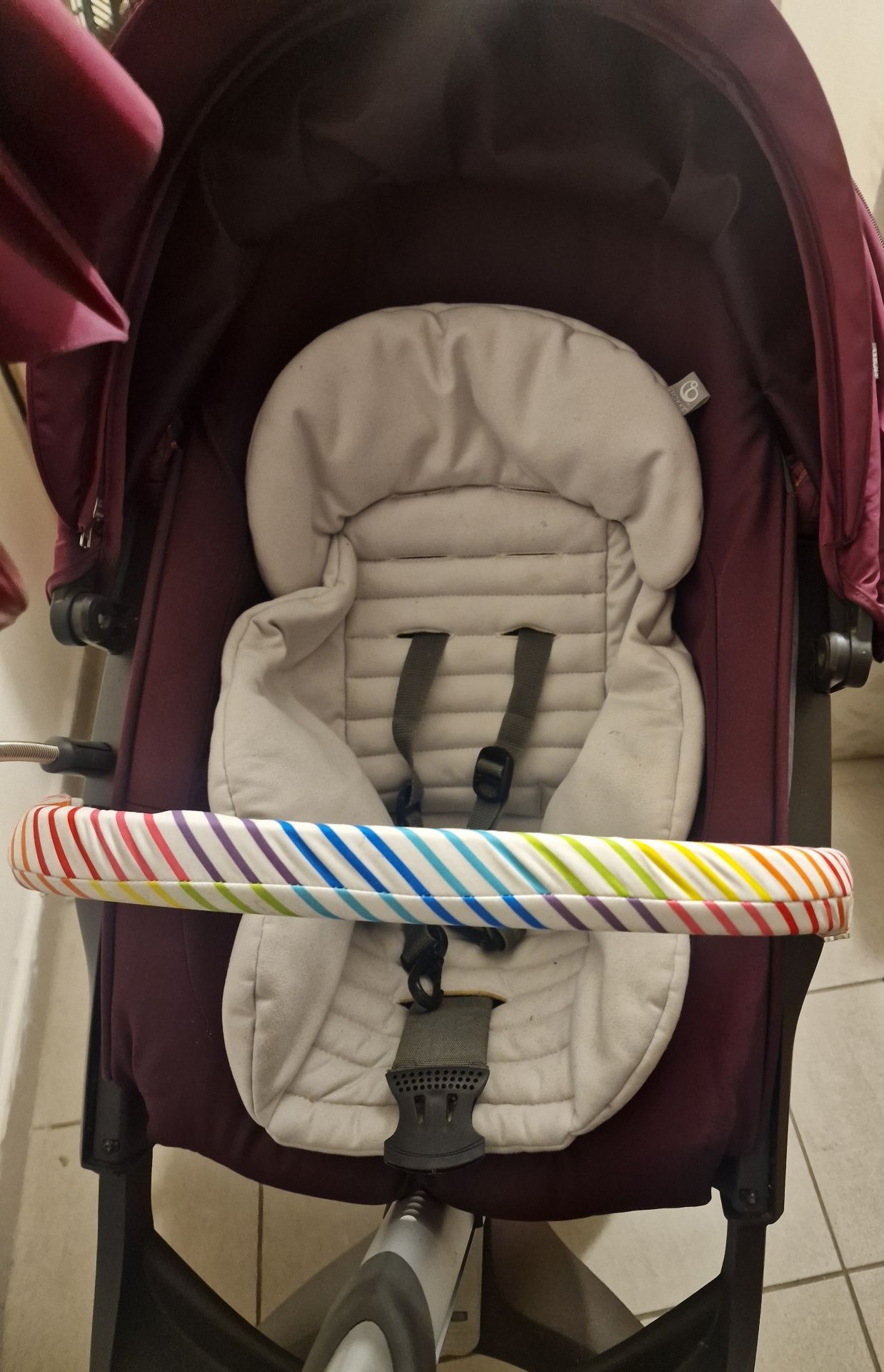 Stokke v4-spacerówka, bogaty zestaw