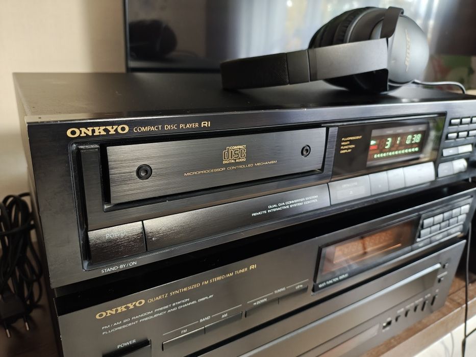 Odtwarzacz CD Onkyo DX-6620 R1 lekko wadliwy