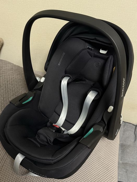 Продам автолюльку maxi-cosi pebble 360 pro