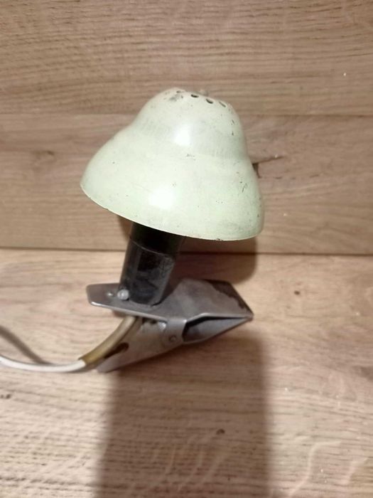 Lampka z klipsem, "grzybek", PRL