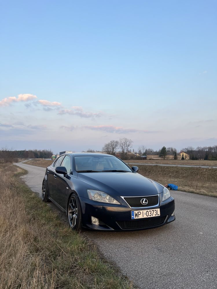 LEXUS IS250 / manual / gwint