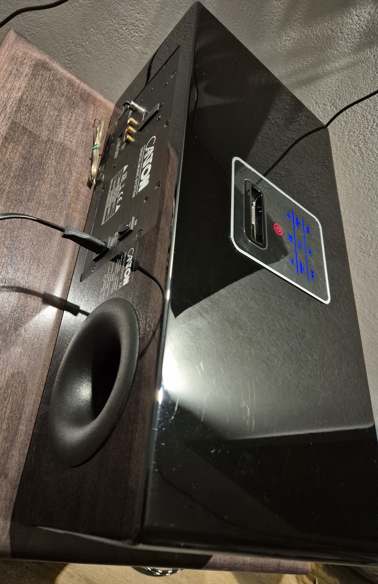 Canton musicbox M  Hi-FI колонка (звук]