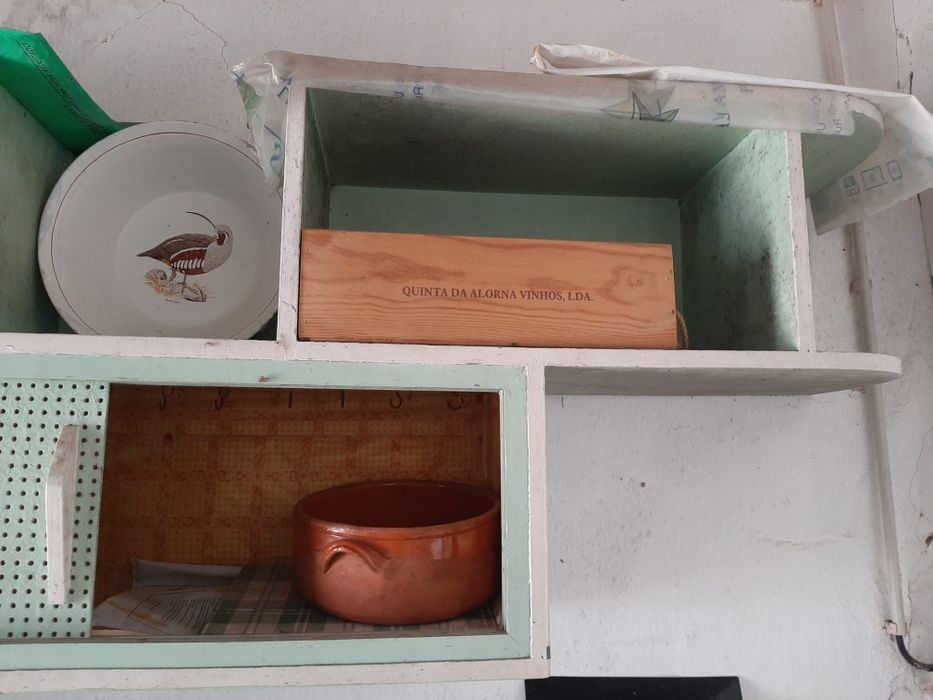 Caixa nova em madeira Quinta da Alorna.
