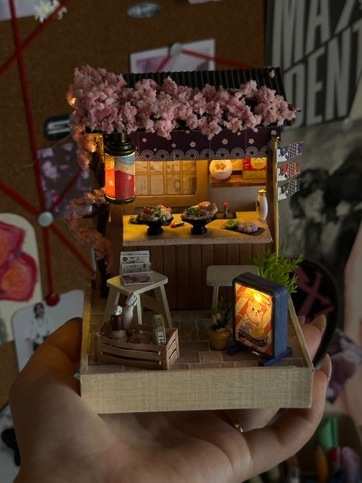 Book Nook DIY – Japoński mini domek Sakura z LED, dekoracja na półkę