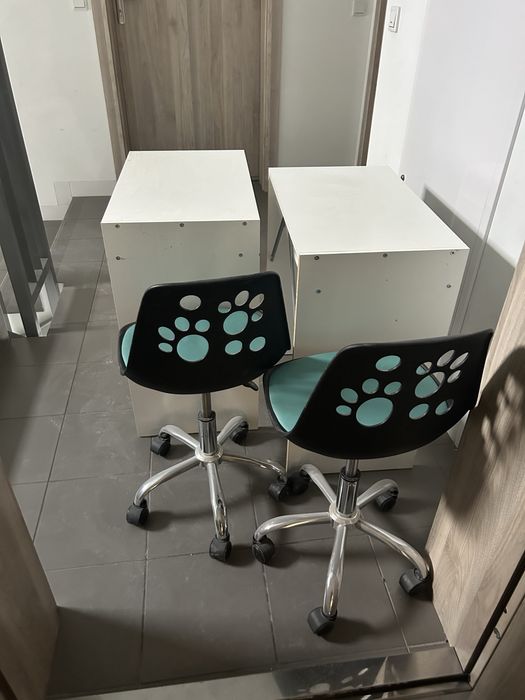 Biurko Ikea i krzeslo/krzeselko dla chlopca komplet