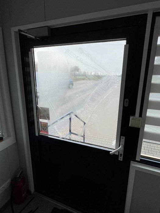 Serwis Okien, Naprawa Okien, Wymiana Szyb w Oknach, Naprawa Okna