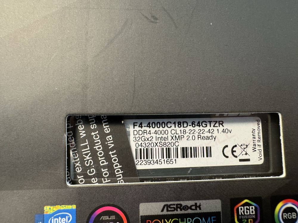 G. Skill Trident Z RGB F4-4000C18D-64GTZR 2x32GB