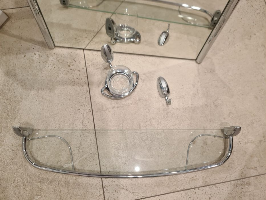 Zestaw łazienkowy lustro, półka, uchwyt, haczyk