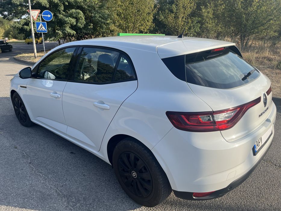 Renault Megan 4 1.5 до 30.11