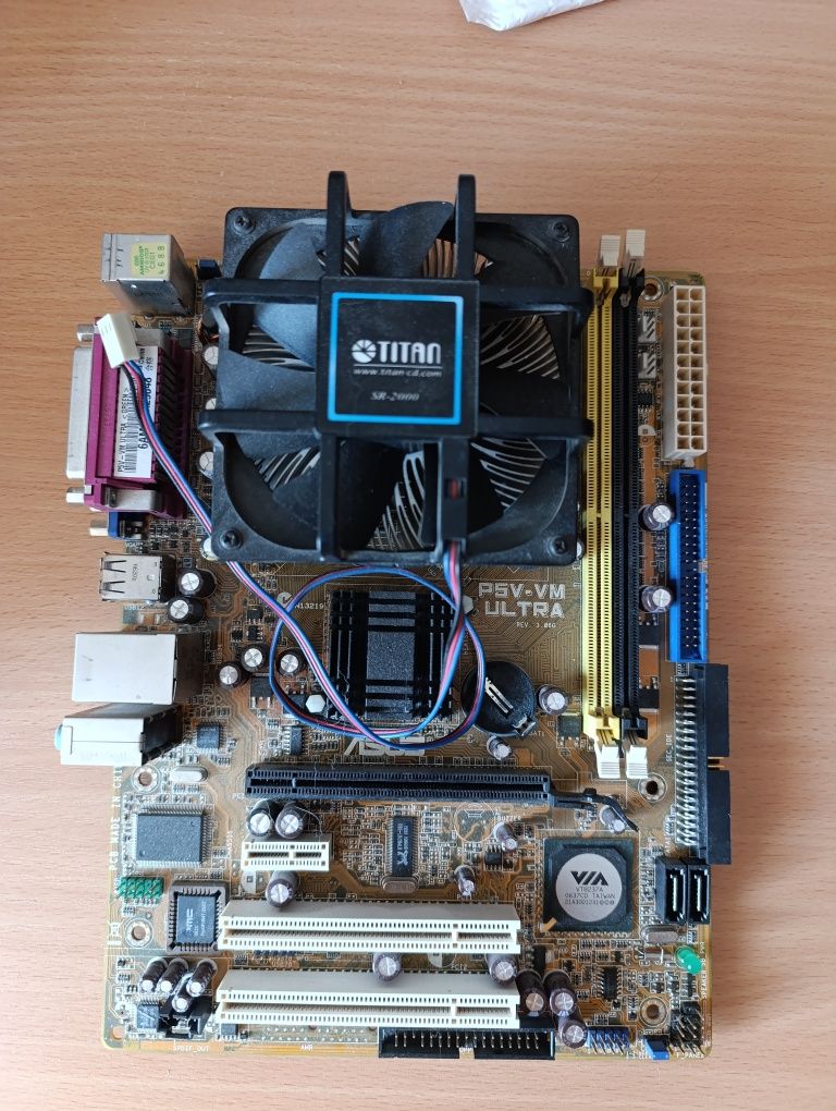 Материнська плата Asus P5V-VM Ultra