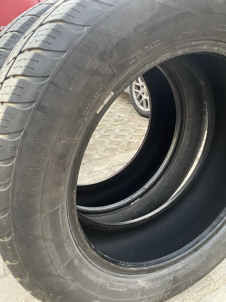 Opony wielosezonowe 215/60-R17