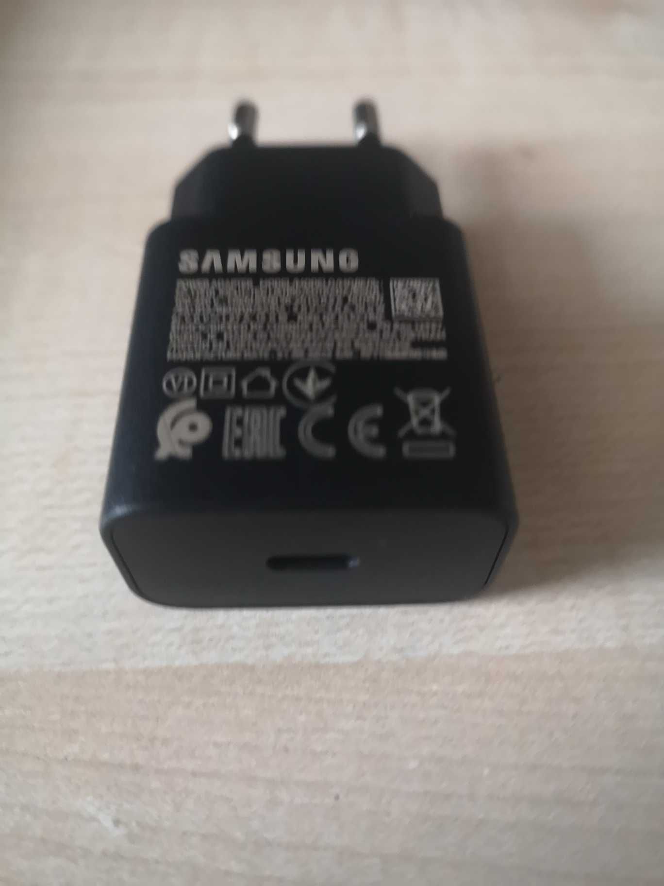 Мережевий Зарядний пристрій Samsung 15W Power Adapter EP-T1510NBEGRU