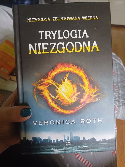 Jedna książka a 3 części
