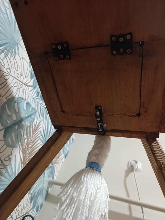 Drewniany koń treningowy