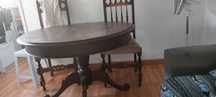 Mesa pe de galo para restaurar