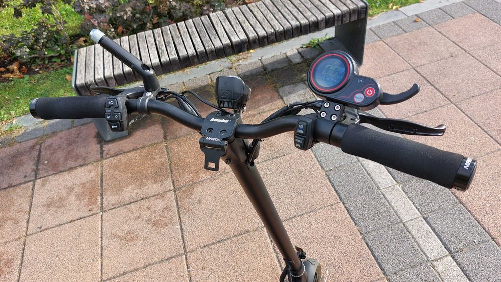 Електросамокат Kaabo Mantis 10 PLUS