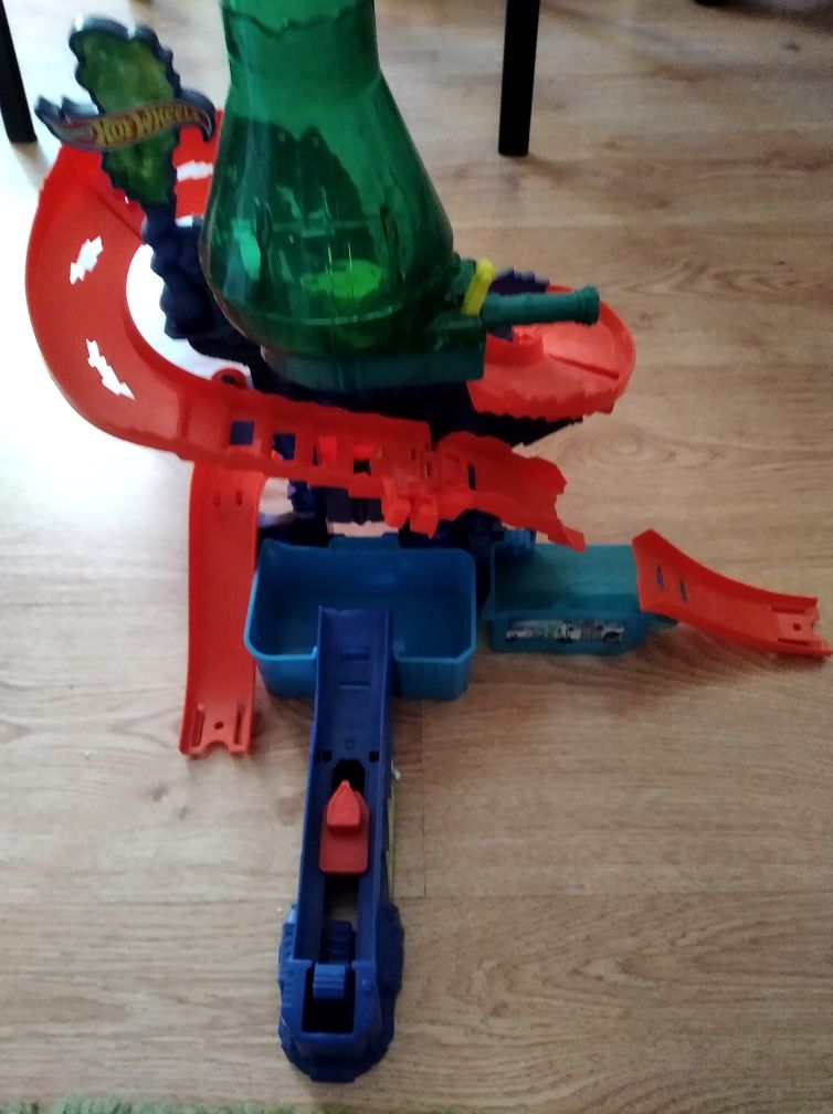 Трек  Hot Wheels